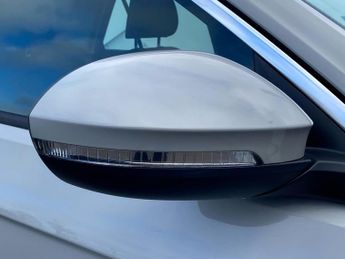 VOLKSWAGEN T-ROC 1.5 Tsi Life Suv 5Dr Petrol Dsg Euro 6 (S/S) (150 Ps)