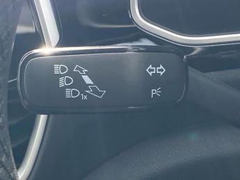 VOLKSWAGEN T-ROC 1.5 Tsi R-Line Suv 5Dr Petrol Dsg Euro 6 (S/S) (150 Ps)