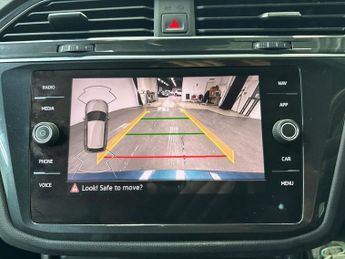 VOLKSWAGEN TIGUAN 1.5 Tsi R-Line Suv 5Dr Petrol Dsg Euro 6 (S/S) (150 Ps)