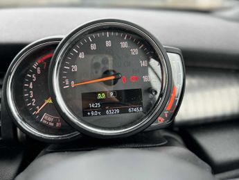 MINI CONVERTIBLE 1.5 Cooper Exclusive Ii 2Dr Auto