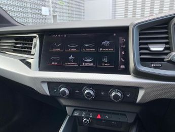 AUDI A1 1.5 Tfsi 35 Black Edition Sportback 5Dr Petrol S Tronic Euro 6 (