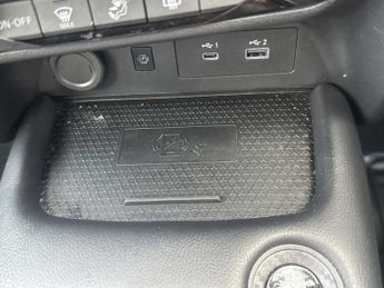 NISSAN JUKE 1.0 Dig-T N-Connecta 5Dr Dct