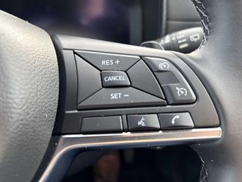 NISSAN JUKE 1.0 Dig-T N-Connecta 5Dr Dct