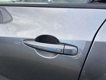 NISSAN JUKE 1.0 Dig-T N-Connecta 5Dr Dct