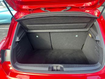 RENAULT CLIO 1.6 E-Tech Rs Line Hatchback 5Dr Petrol Hybrid Auto Euro 6 (S/S)