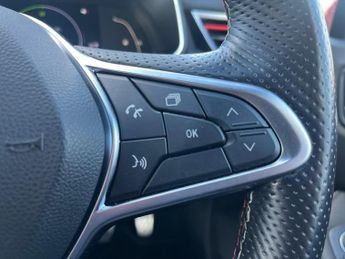 RENAULT CLIO 1.6 E-Tech Rs Line Hatchback 5Dr Petrol Hybrid Auto Euro 6 (S/S)