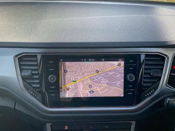 VOLKSWAGEN T-ROC 1.5 Tsi Evo Active Suv 5Dr Petrol Dsg Euro 6 (S/S) (150 Ps)