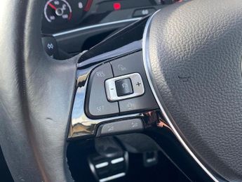 VOLKSWAGEN T-ROC 1.5 Tsi Evo Active Suv 5Dr Petrol Dsg Euro 6 (S/S) (150 Ps)