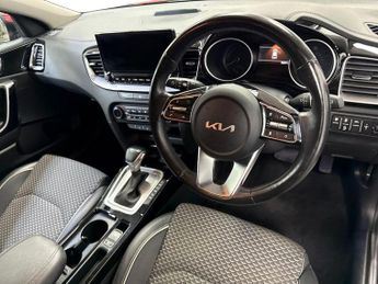 KIA XCEED Xceed 1.6 Gdi Phev 3 5Dr Dct Hatchback