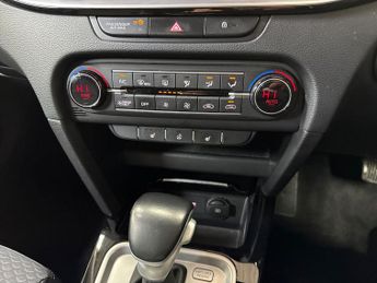 KIA XCEED Xceed 1.6 Gdi Phev 3 5Dr Dct Hatchback
