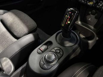 MINI HATCHBACK 135Kw Cooper S Level 2 33Kwh 3Dr Auto