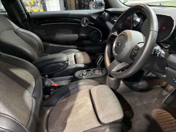 MINI HATCHBACK 135Kw Cooper S Level 2 33Kwh 3Dr Auto