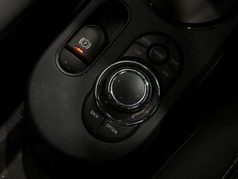 MINI HATCHBACK 135Kw Cooper S Level 2 33Kwh 3Dr Auto
