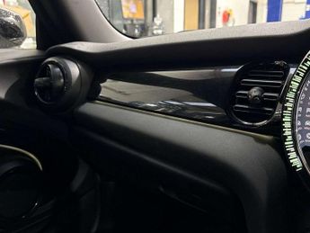 MINI HATCHBACK 135Kw Cooper S Level 2 33Kwh 3Dr Auto