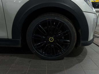 MINI HATCHBACK 135Kw Cooper S Level 2 33Kwh 3Dr Auto