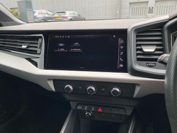 AUDI A1 1.5 Tfsi 35 S Line Sportback 5Dr Petrol S Tronic Euro 6 (S/S) (1