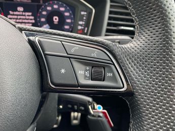 AUDI A1 1.5 Tfsi 35 Black Edition Sportback 5Dr Petrol S Tronic Euro 6 (