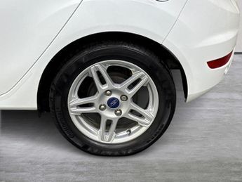 FORD FIESTA 1.6 Zetec 5Dr Powershift