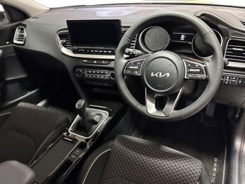 KIA XCEED 1.5T Gdi Isg 138 3 5Dr Dct