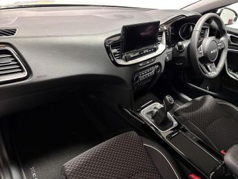 KIA XCEED 1.5T Gdi Isg 138 3 5Dr Dct