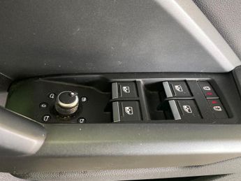 AUDI Q3 1.5 Tfsi Cod 35 S Line Suv 5Dr Petrol S Tronic Euro 6 (S/S) (150