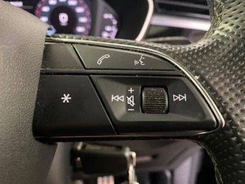 AUDI Q3 1.5 Tfsi Cod 35 S Line Suv 5Dr Petrol S Tronic Euro 6 (S/S) (150