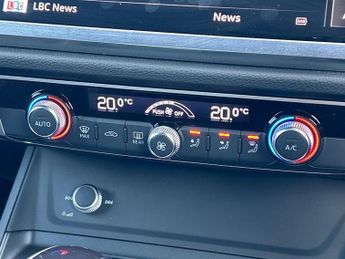 AUDI Q3 1.5 Tfsi Cod 35 S Line Suv 5Dr Petrol S Tronic Euro 6 (S/S) (150