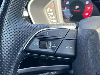 AUDI Q3 1.5 Tfsi Cod 35 S Line Suv 5Dr Petrol S Tronic Euro 6 (S/S) (150