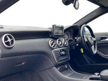 MERCEDES-BENZ A CLASS 1.5 A180 Cdi Se Hatchback 5Dr Diesel 7G-Dct Euro 5 (S/S) (109 Ps
