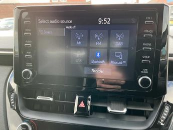 TOYOTA COROLLA 2.0 Vvt-I Hybrid Gr Sport 5Dr Cvt