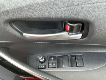 TOYOTA COROLLA 2.0 Vvt-I Hybrid Gr Sport 5Dr Cvt