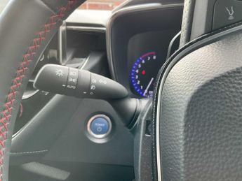 TOYOTA COROLLA 2.0 Vvt-I Hybrid Gr Sport 5Dr Cvt