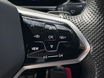 VOLKSWAGEN T-ROC 1.5 Tsi R-Line Suv 5Dr Petrol Dsg Euro 6 (S/S) (150 Ps)