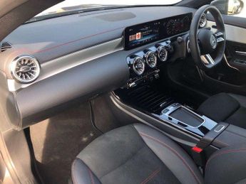 MERCEDES-BENZ CLA Cla 180 Amg Line Executive 5Dr Tip Auto