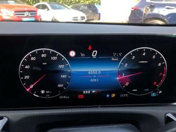 MERCEDES-BENZ CLA Cla 180 Amg Line Executive 5Dr Tip Auto