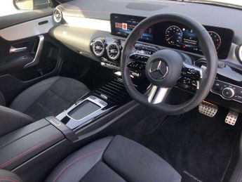 MERCEDES-BENZ CLA Cla 180 Amg Line Executive 5Dr Tip Auto