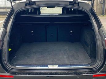 MERCEDES-BENZ E CLASS E220D Amg Line Premium Plus 5Dr 9G-Tronic