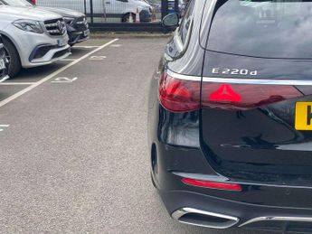 MERCEDES-BENZ E CLASS E220D Amg Line Premium Plus 5Dr 9G-Tronic