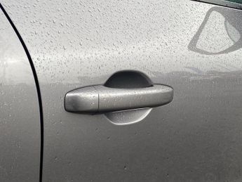 RENAULT CAPTUR 1.6 E-Tech Evolution Suv 5Dr Petrol Hybrid Auto Euro 6 (S/S) (14