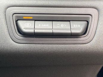 RENAULT CAPTUR 1.6 E-Tech Evolution Suv 5Dr Petrol Hybrid Auto Euro 6 (S/S) (14