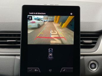 RENAULT CAPTUR 1.6 E-Tech Evolution Suv 5Dr Petrol Hybrid Auto Euro 6 (S/S) (14