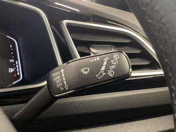 VOLKSWAGEN T-ROC 1.5 Tsi R-Line Suv 5Dr Petrol Dsg Euro 6 (S/S) (150 Ps)