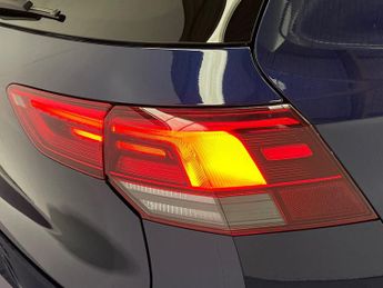 VOLKSWAGEN GOLF 2.0 Tdi R-Line Hatchback 5Dr Diesel Dsg Euro 6 (S/S) (150 Ps)