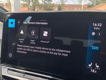 VOLKSWAGEN ID.3 Pro 58Kwh Life Hatchback 5Dr Electric Auto (145 Ps)