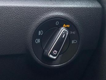 VOLKSWAGEN T-ROC 2.0 Tdi Sel Suv 5Dr Diesel Dsg Euro 6 (S/S) (150 Ps)