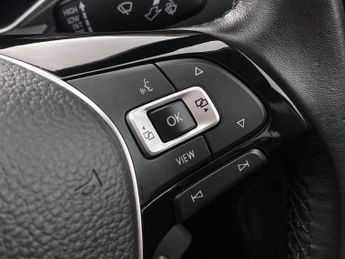 VOLKSWAGEN T-ROC 2.0 Tdi Sel Suv 5Dr Diesel Dsg Euro 6 (S/S) (150 Ps)