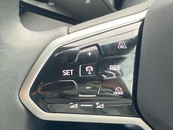 VOLKSWAGEN ID.4 210Kw 4Motion Match Pro 77Kwh 5Dr Auto