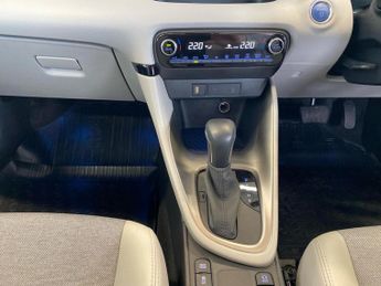 TOYOTA YARIS 1.5 Vvt-H Excel Hatchback 5Dr Petrol Hybrid E-Cvt Euro 6 (S/S) (