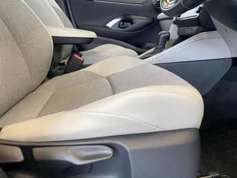 TOYOTA YARIS 1.5 Vvt-H Excel Hatchback 5Dr Petrol Hybrid E-Cvt Euro 6 (S/S) (