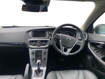 VOLVO V40 1.5 T3 Pro Hatchback 5Dr Petrol Auto Euro 6 (S/S) (152 Ps)